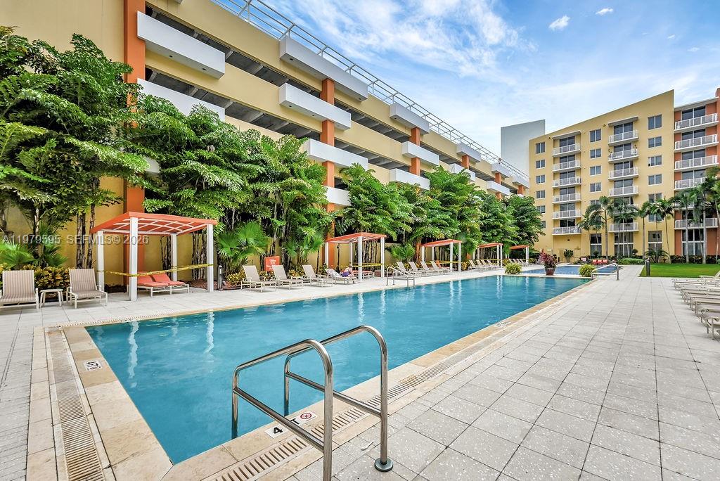 VENTURE AT AVENTURA WEST - Residential Lease