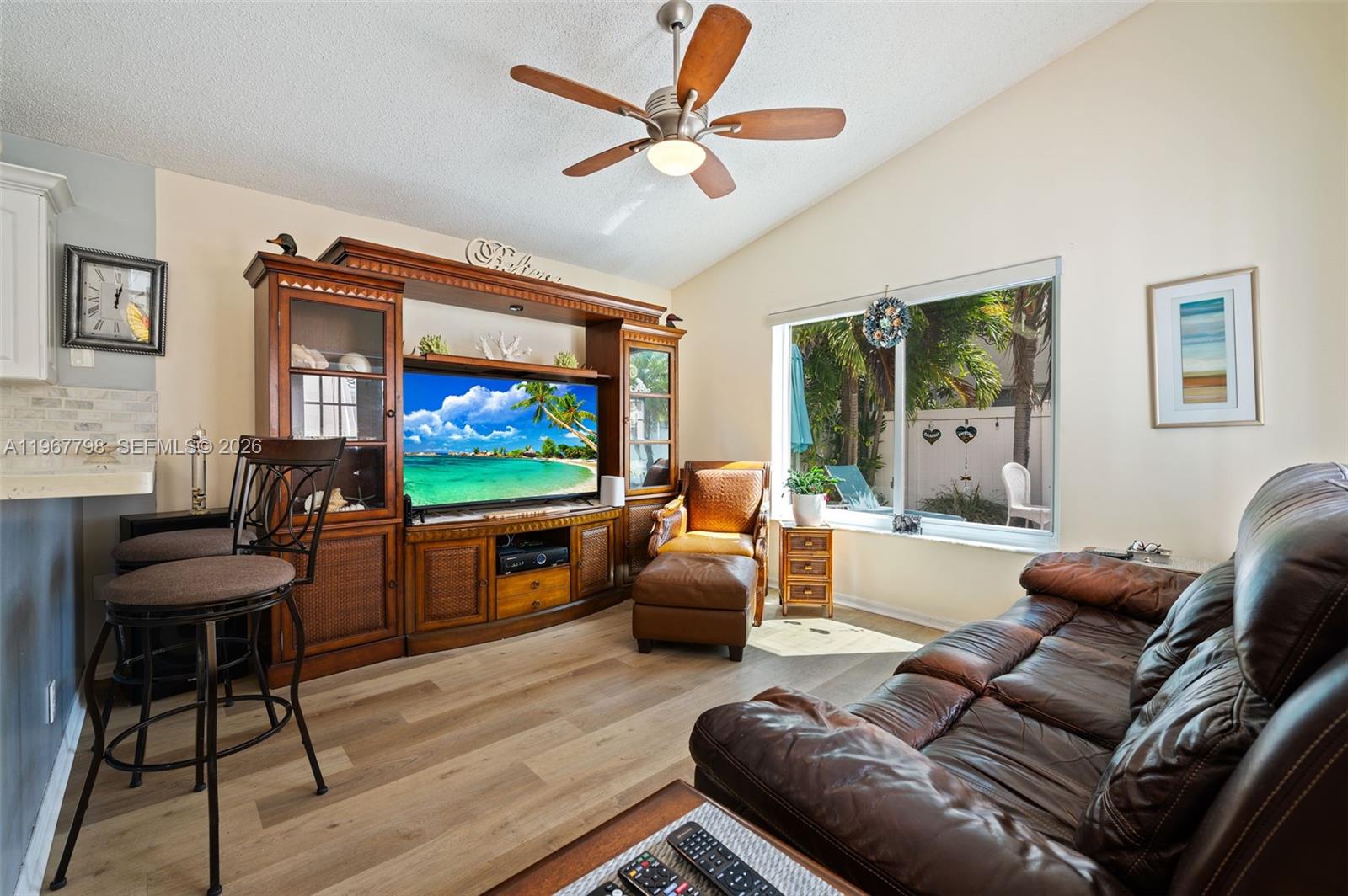 372 NW 45th Ter