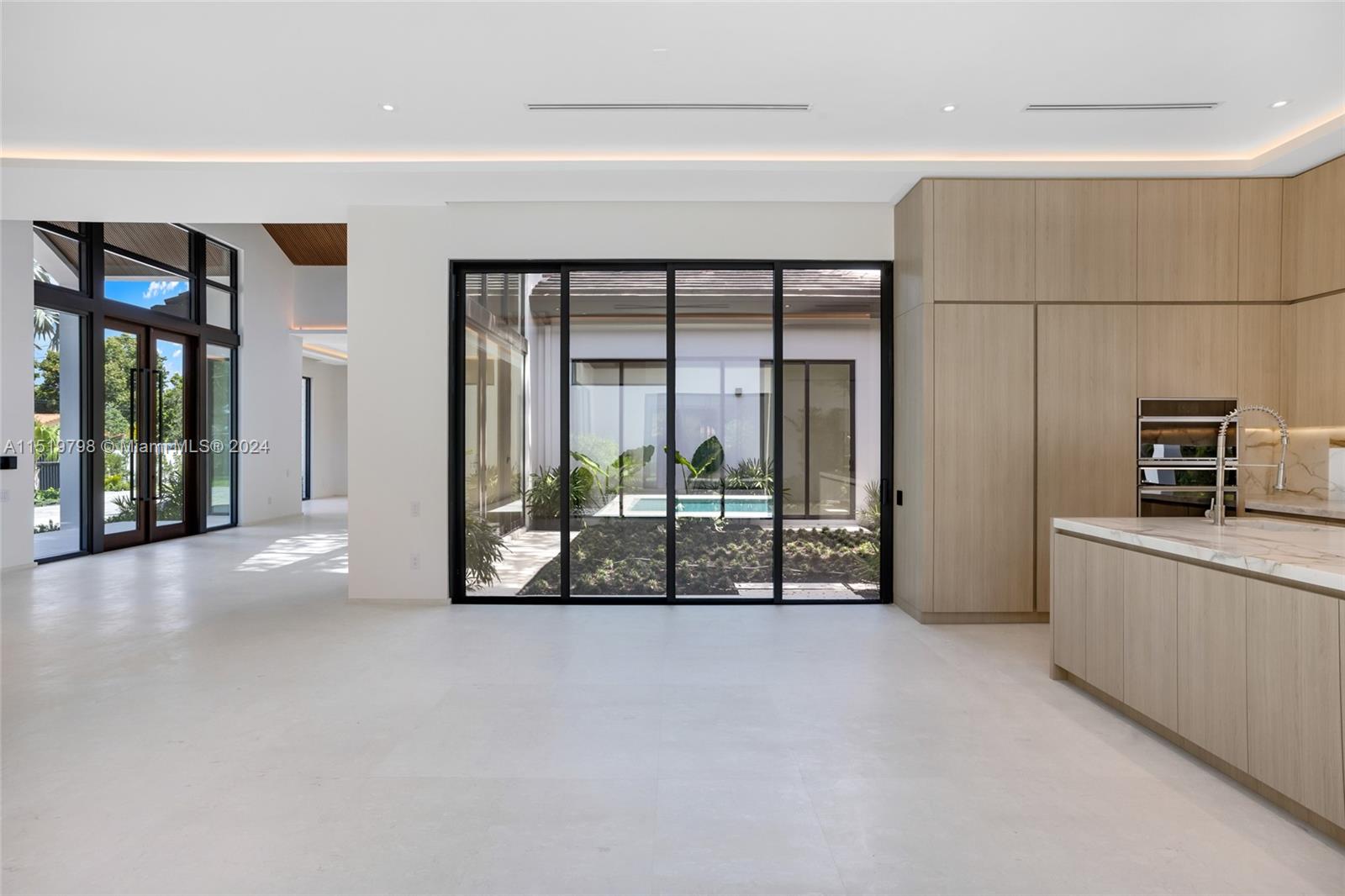 MILLER DRIVE ESTS 1ST ADD - Residential