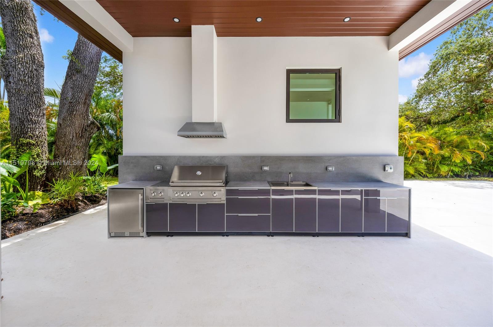 MILLER DRIVE ESTS 1ST ADD - Residential