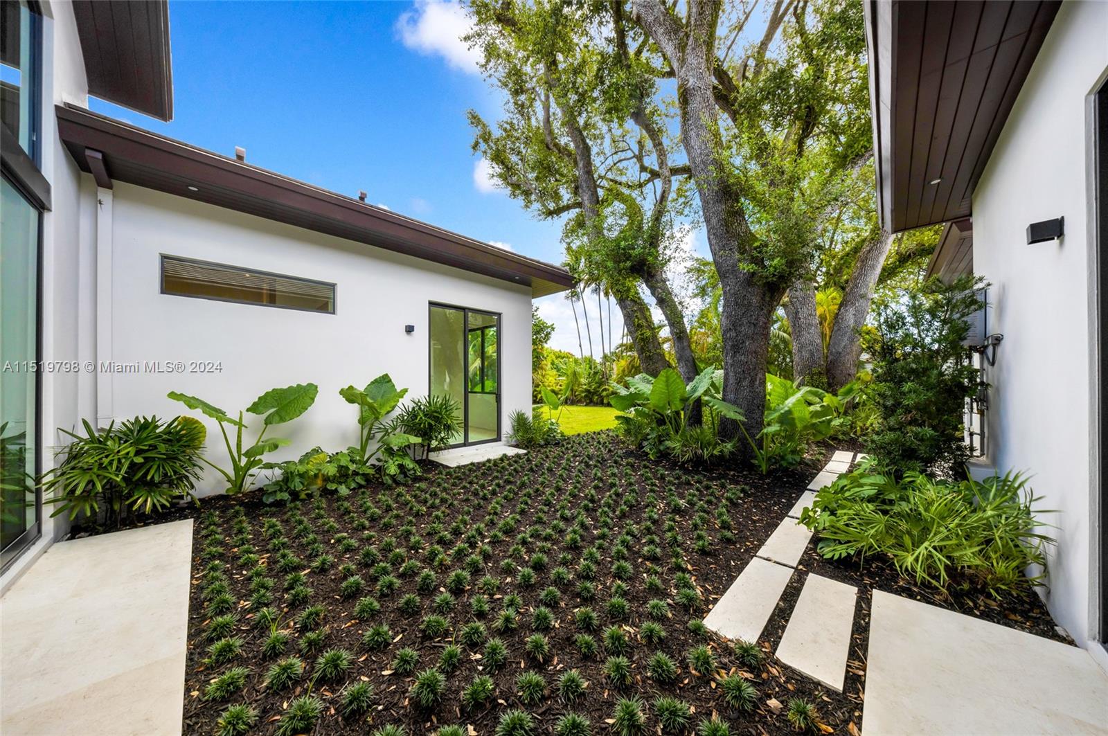 MILLER DRIVE ESTS 1ST ADD - Residential