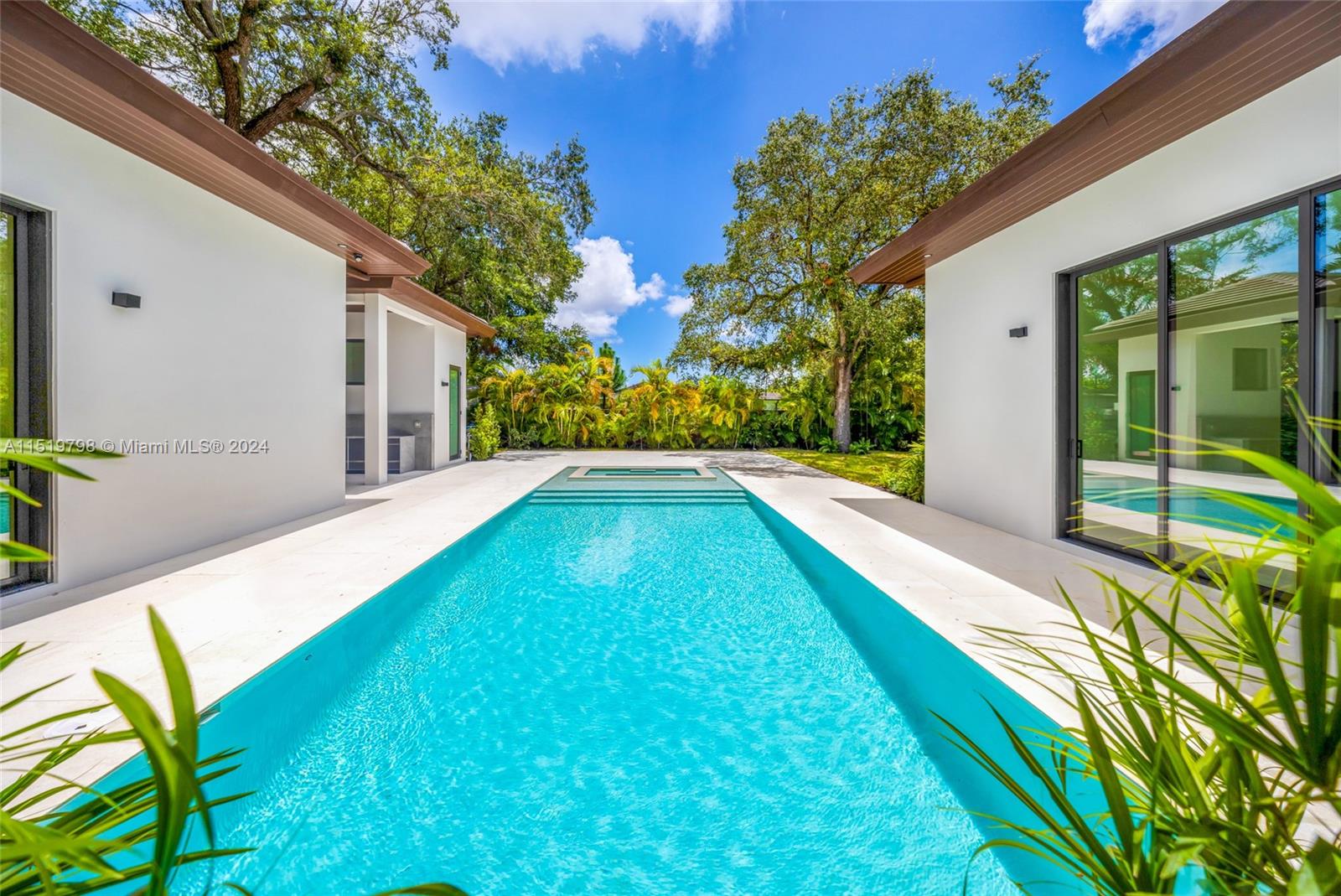MILLER DRIVE ESTS 1ST ADD - Residential