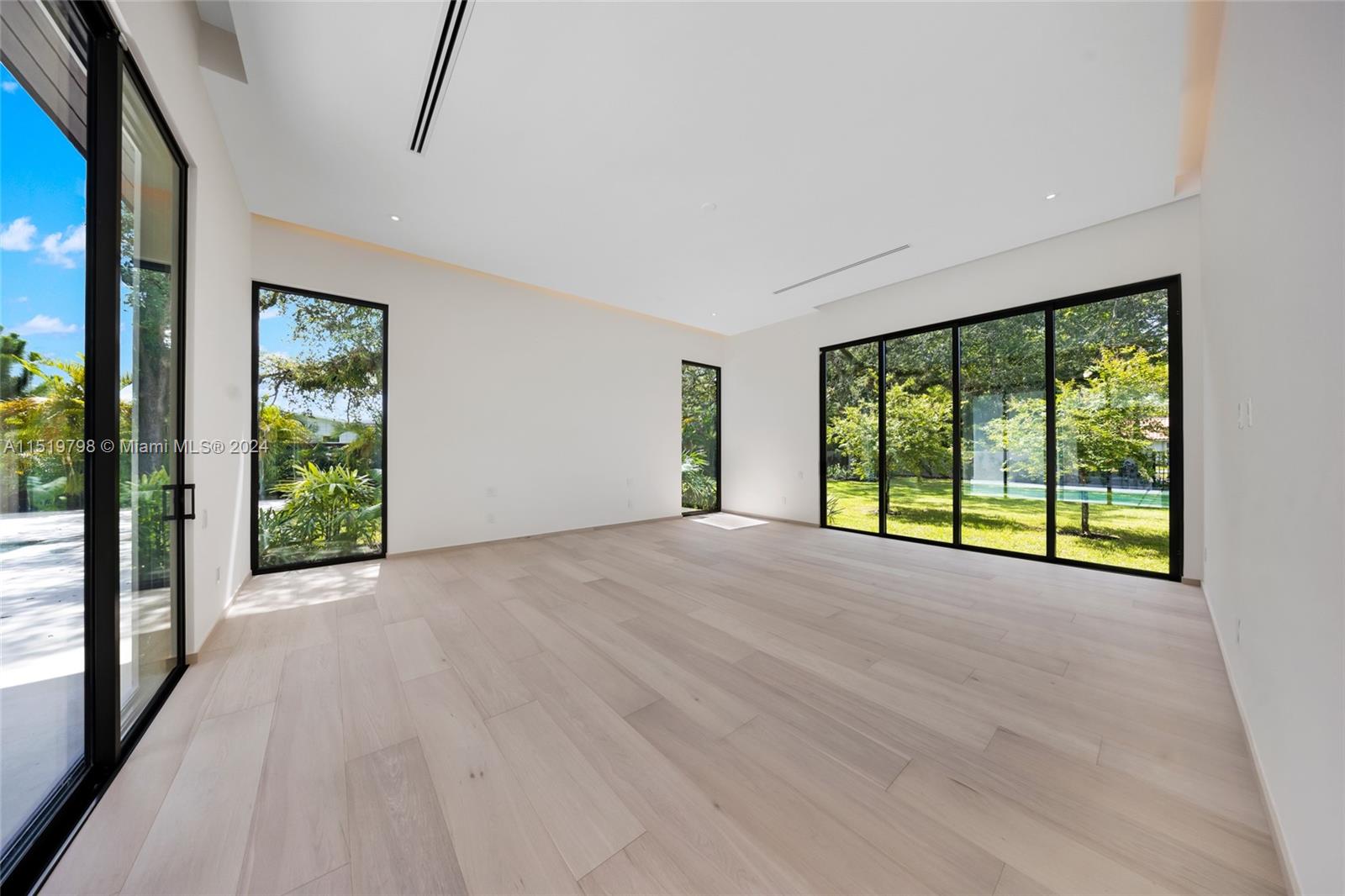 MILLER DRIVE ESTS 1ST ADD - Residential