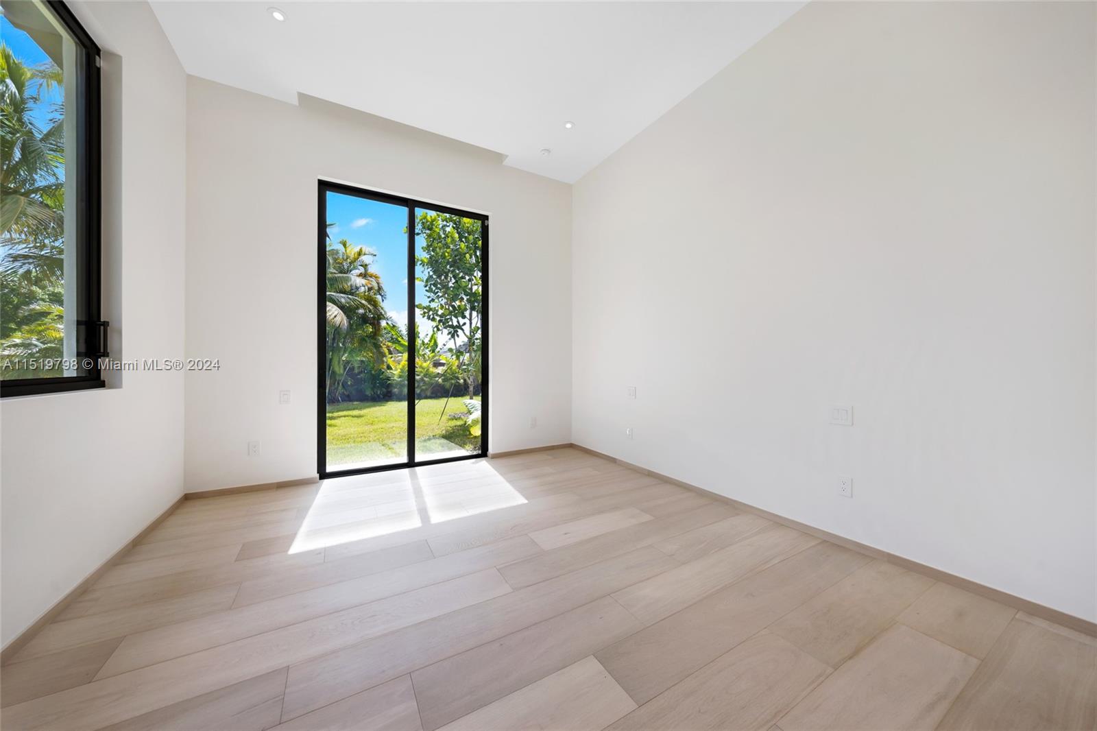 MILLER DRIVE ESTS 1ST ADD - Residential