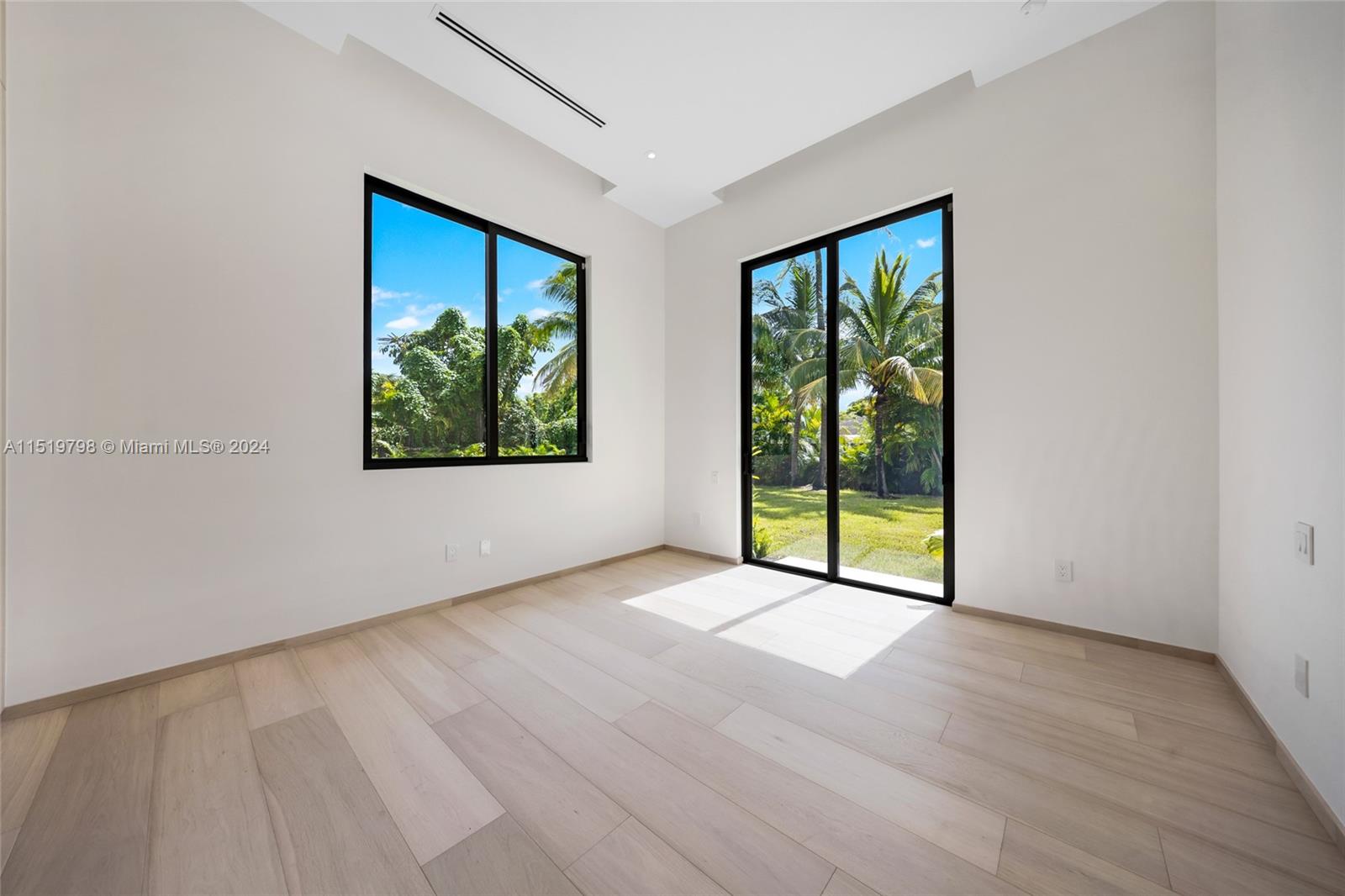 MILLER DRIVE ESTS 1ST ADD - Residential