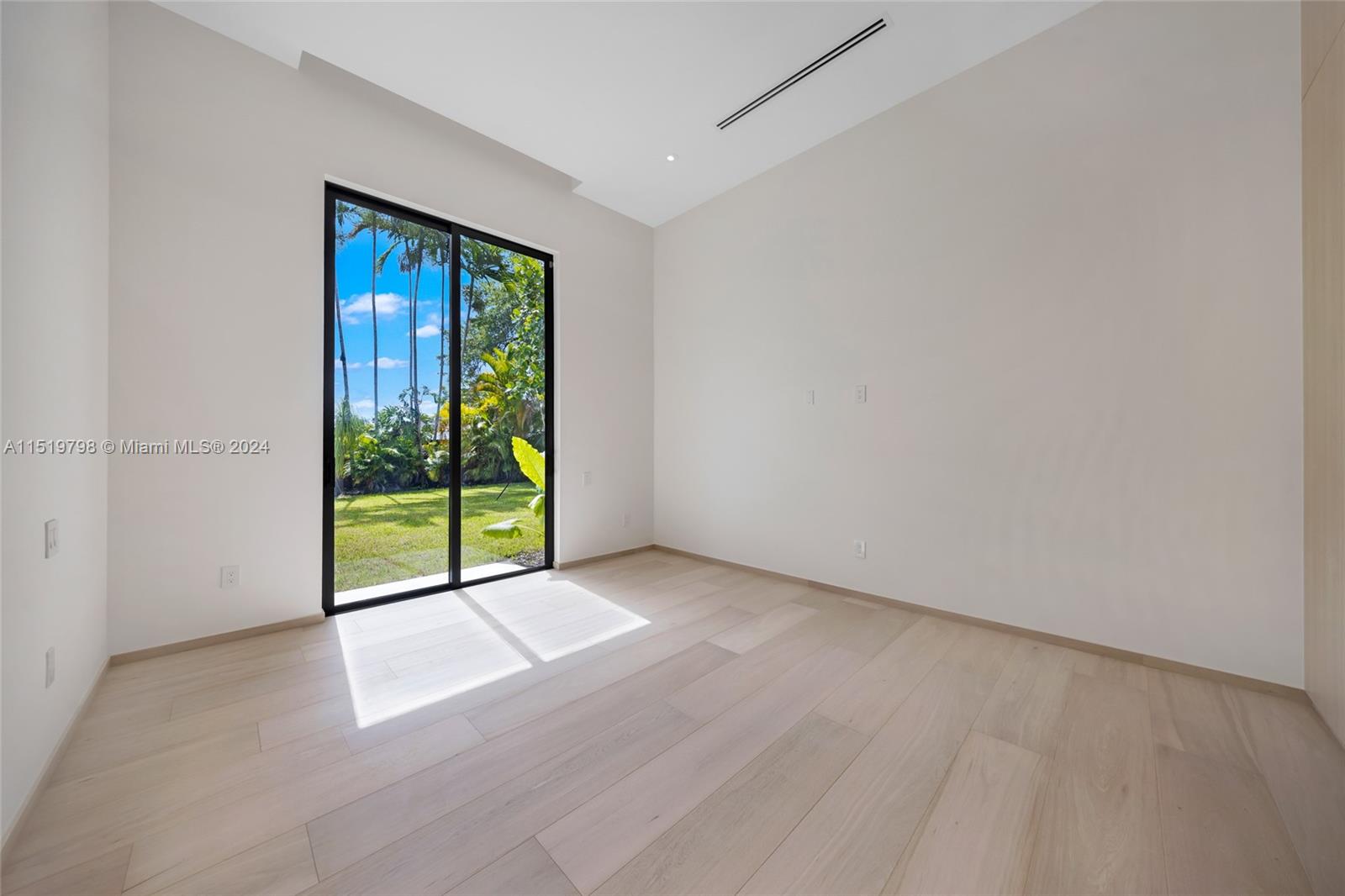 MILLER DRIVE ESTS 1ST ADD - Residential