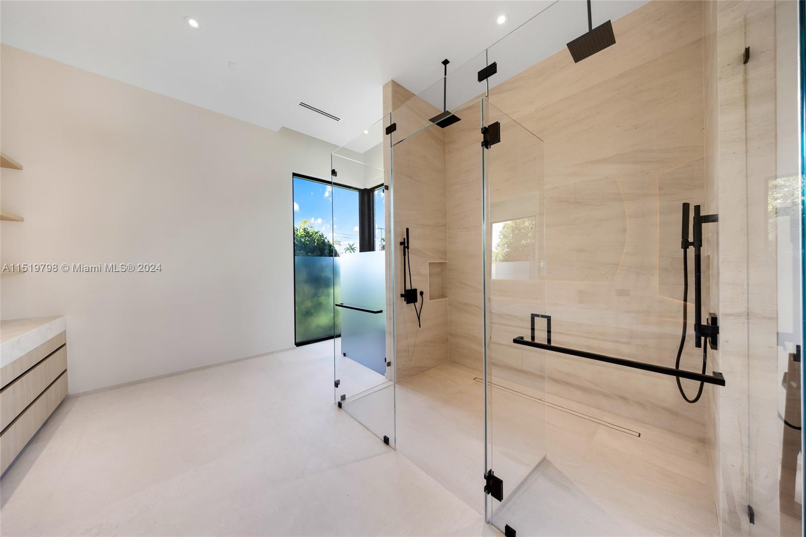MILLER DRIVE ESTS 1ST ADD - Residential