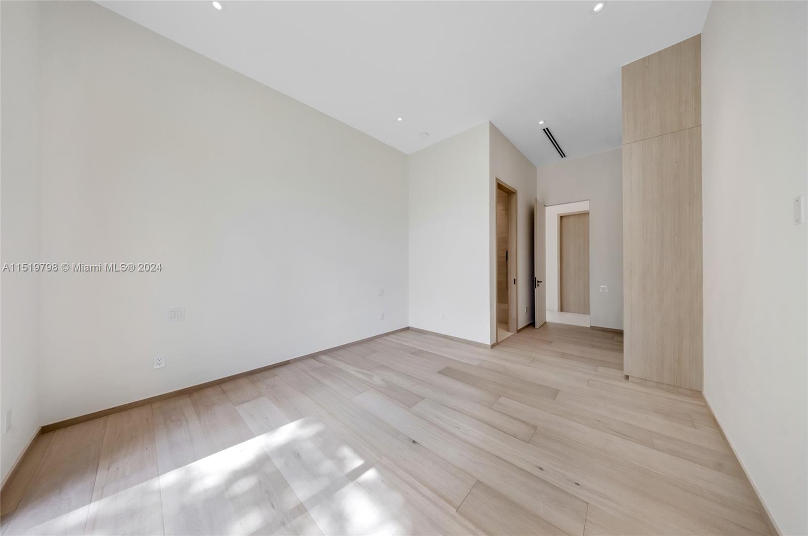 MILLER DRIVE ESTS 1ST ADD - Residential