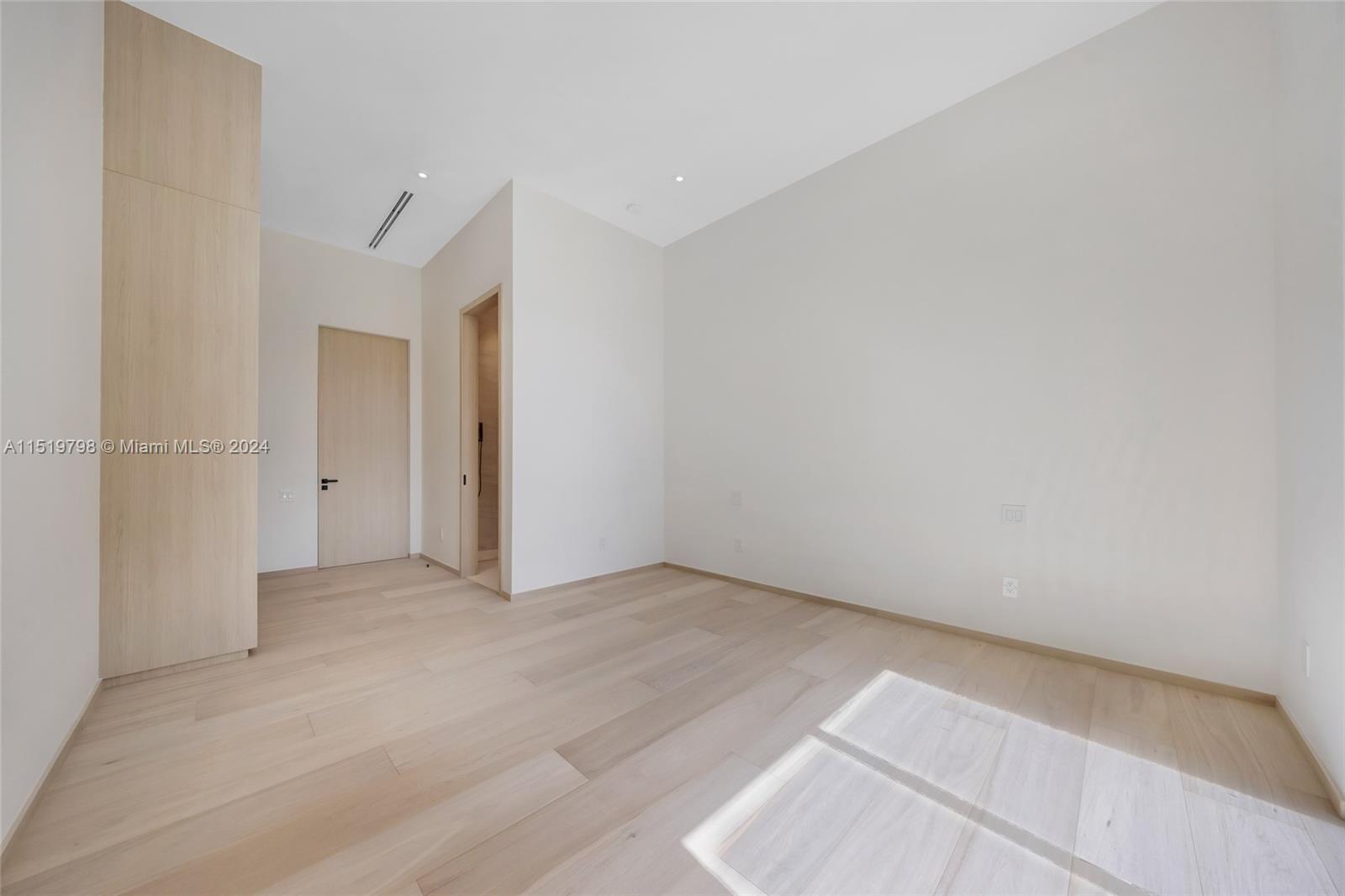 MILLER DRIVE ESTS 1ST ADD - Residential