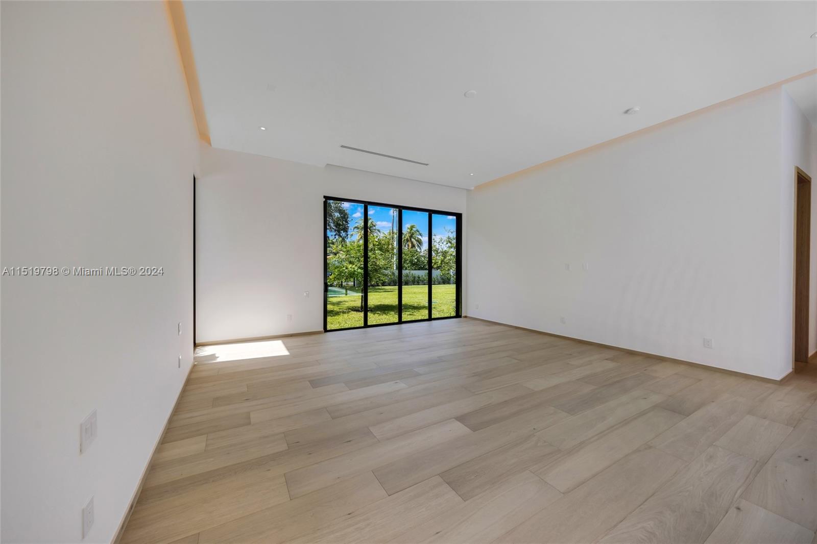 MILLER DRIVE ESTS 1ST ADD - Residential