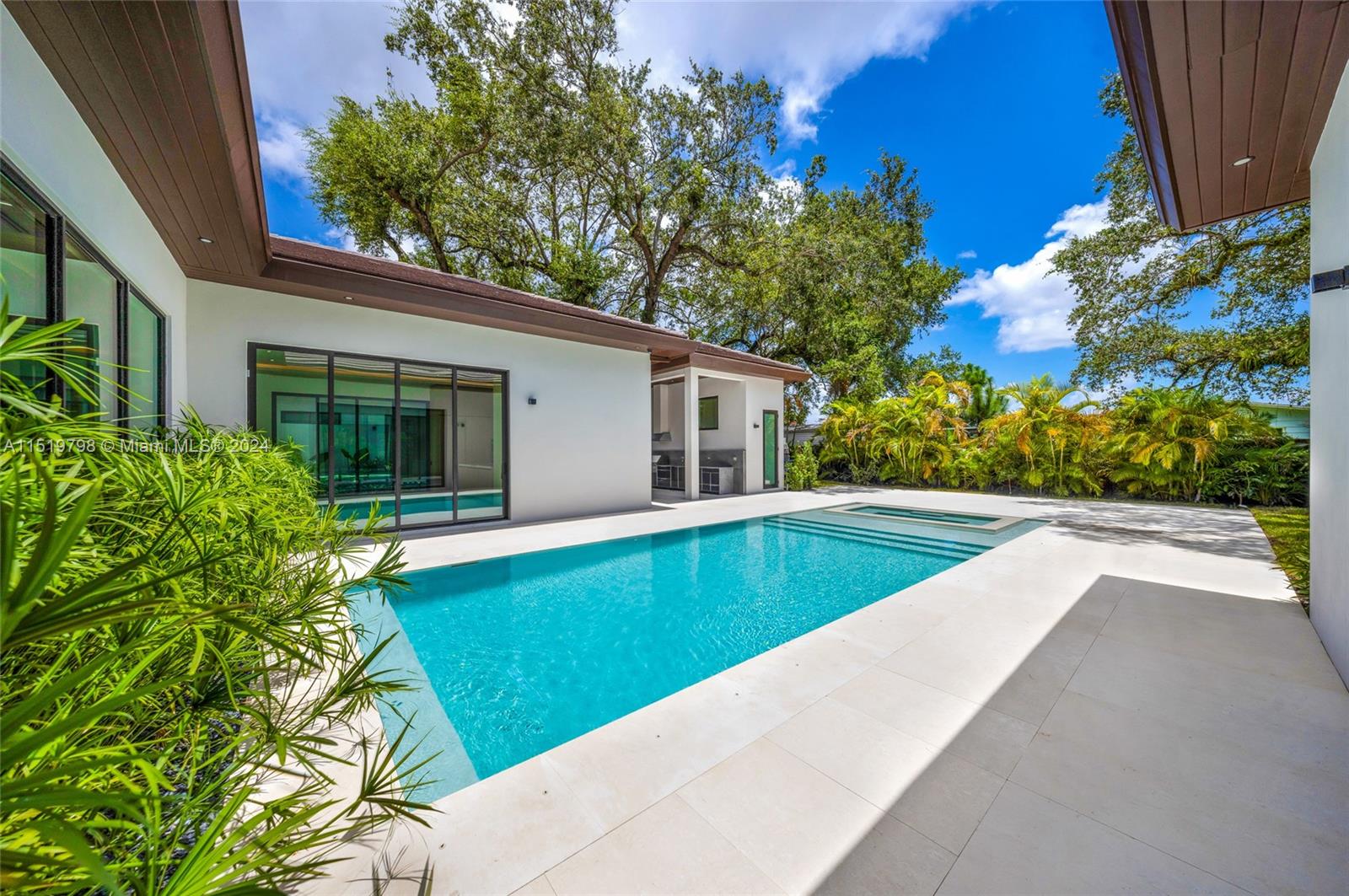 MILLER DRIVE ESTS 1ST ADD - Residential