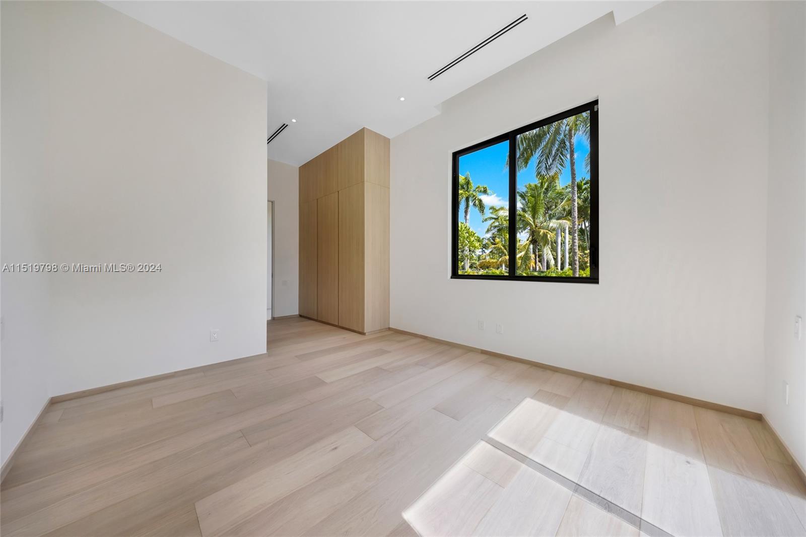MILLER DRIVE ESTS 1ST ADD - Residential