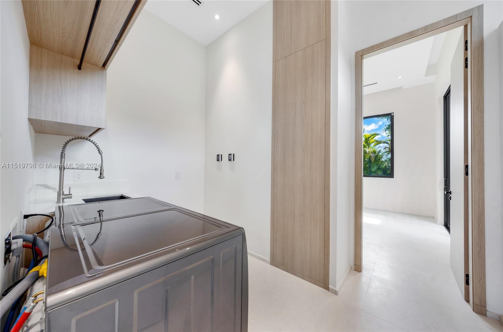 MILLER DRIVE ESTS 1ST ADD - Residential