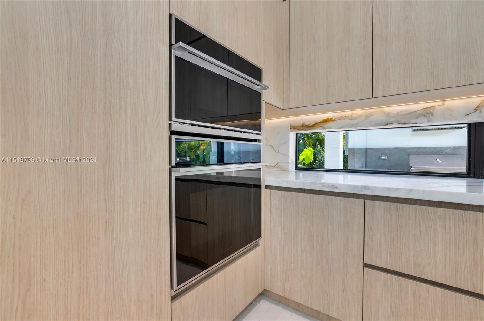 MILLER DRIVE ESTS 1ST ADD - Residential