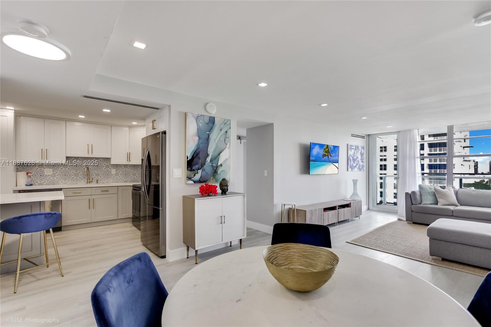WINSTON TOWER 300 CONDO - Residential Lease