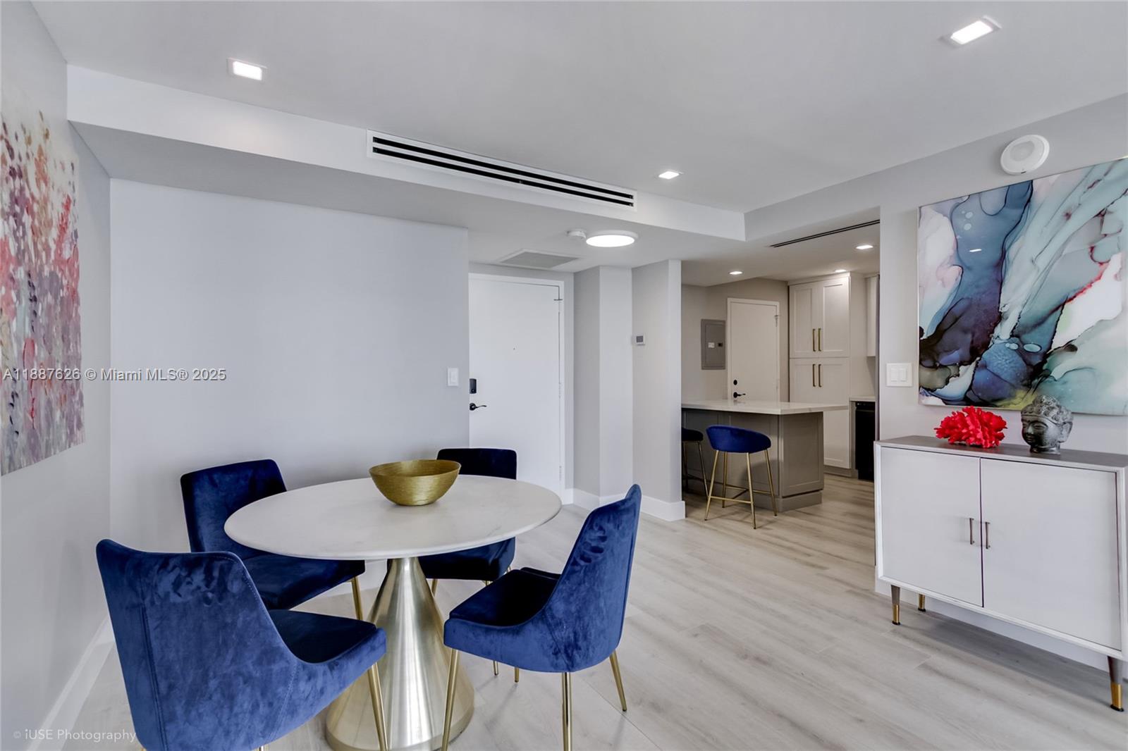 WINSTON TOWER 300 CONDO - Residential Lease