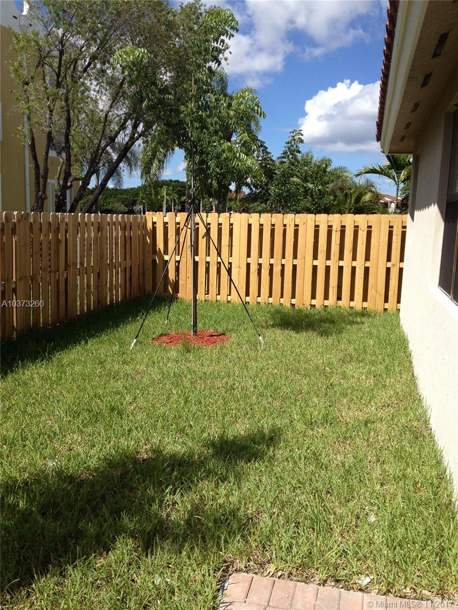 FONTAINEBLEAU WEST - Residential Lease