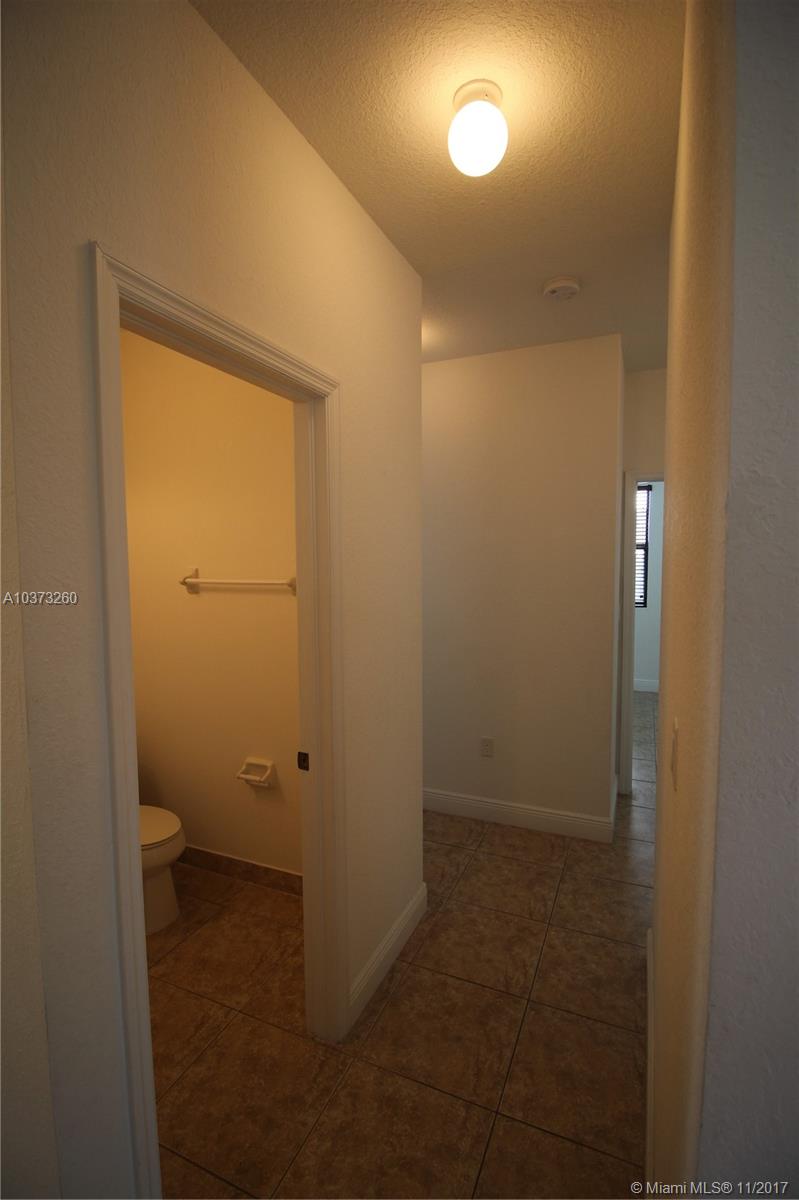 FONTAINEBLEAU WEST - Residential Lease