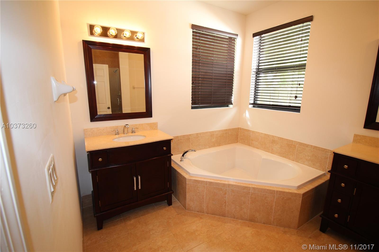 FONTAINEBLEAU WEST - Residential Lease