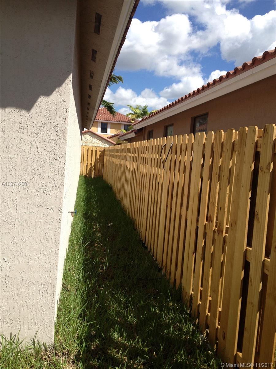 FONTAINEBLEAU WEST - Residential Lease