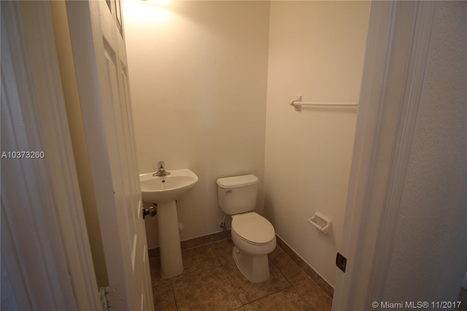 FONTAINEBLEAU WEST - Residential Lease