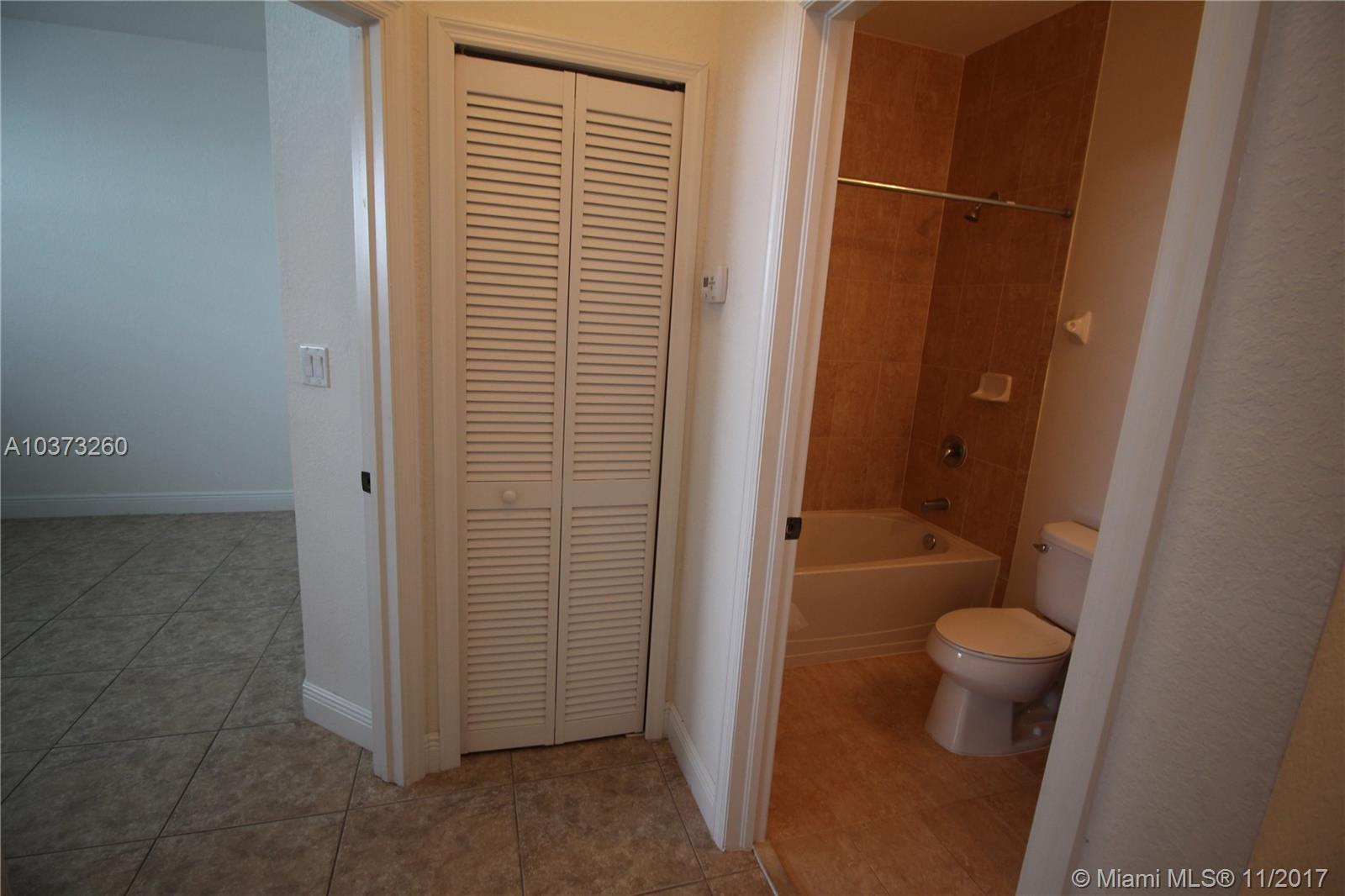 FONTAINEBLEAU WEST - Residential Lease