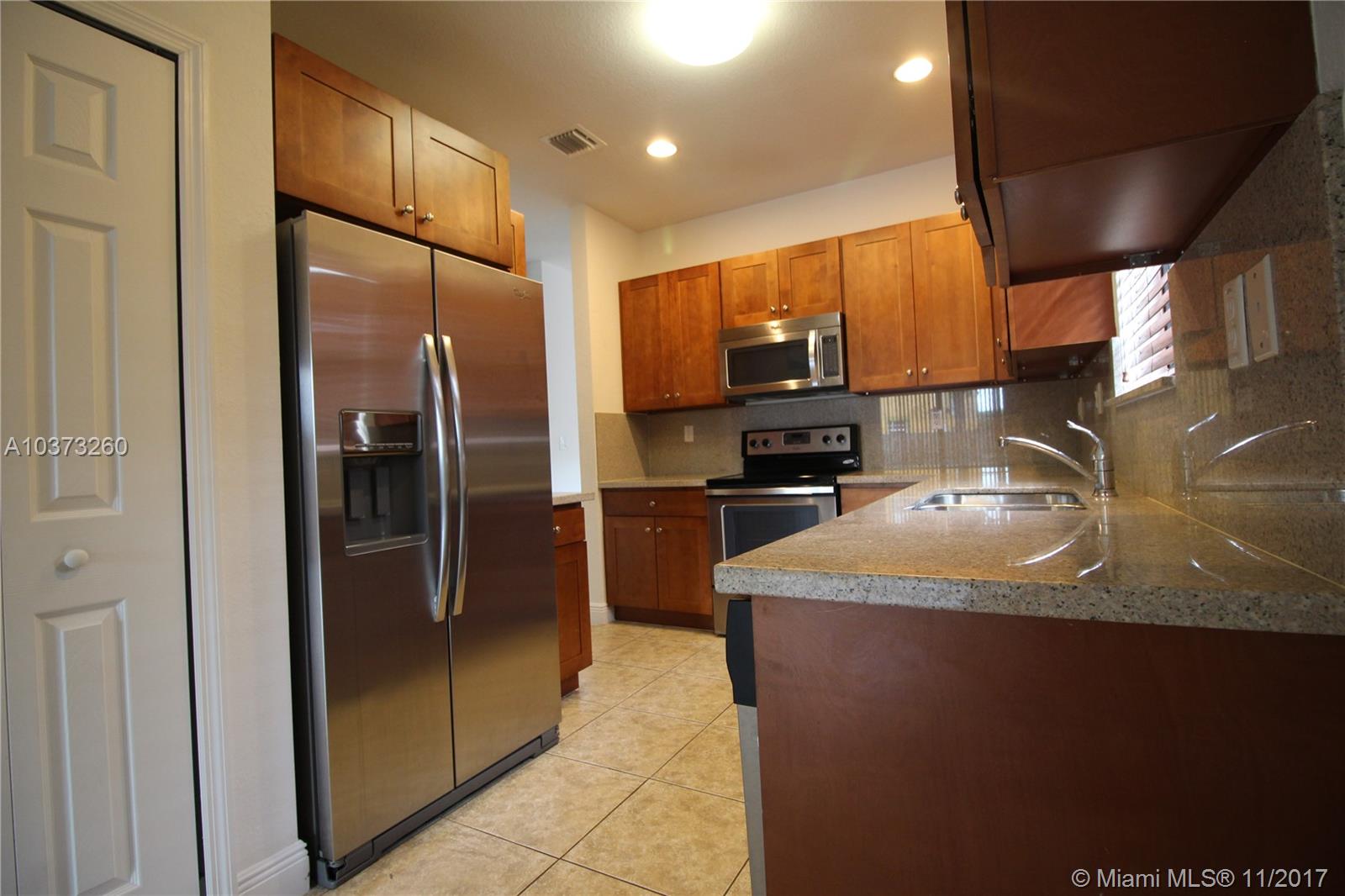 FONTAINEBLEAU WEST - Residential Lease