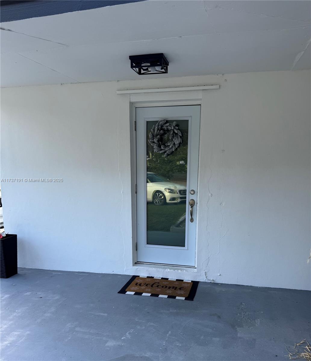 Rental Property at 10305 Sw 149th Ter A, Miami, Broward County, Florida - Bedrooms: 1 
Bathrooms: 1  - $1,650 MO.