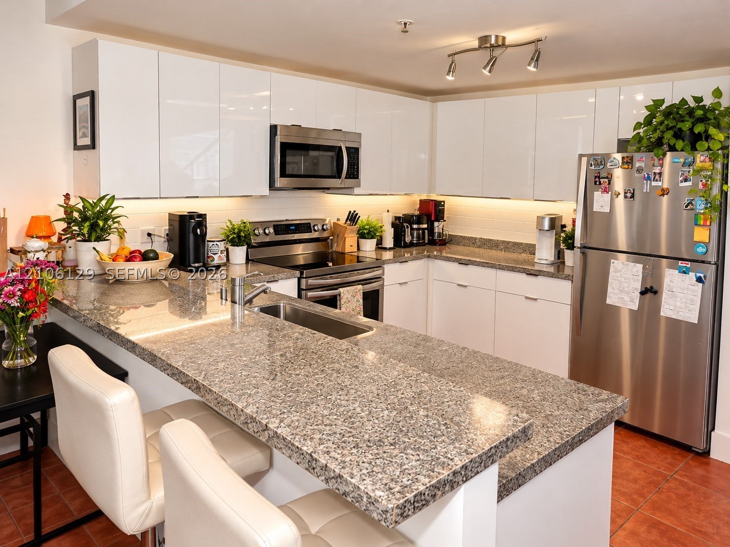 2740 SW 28th Ter 307