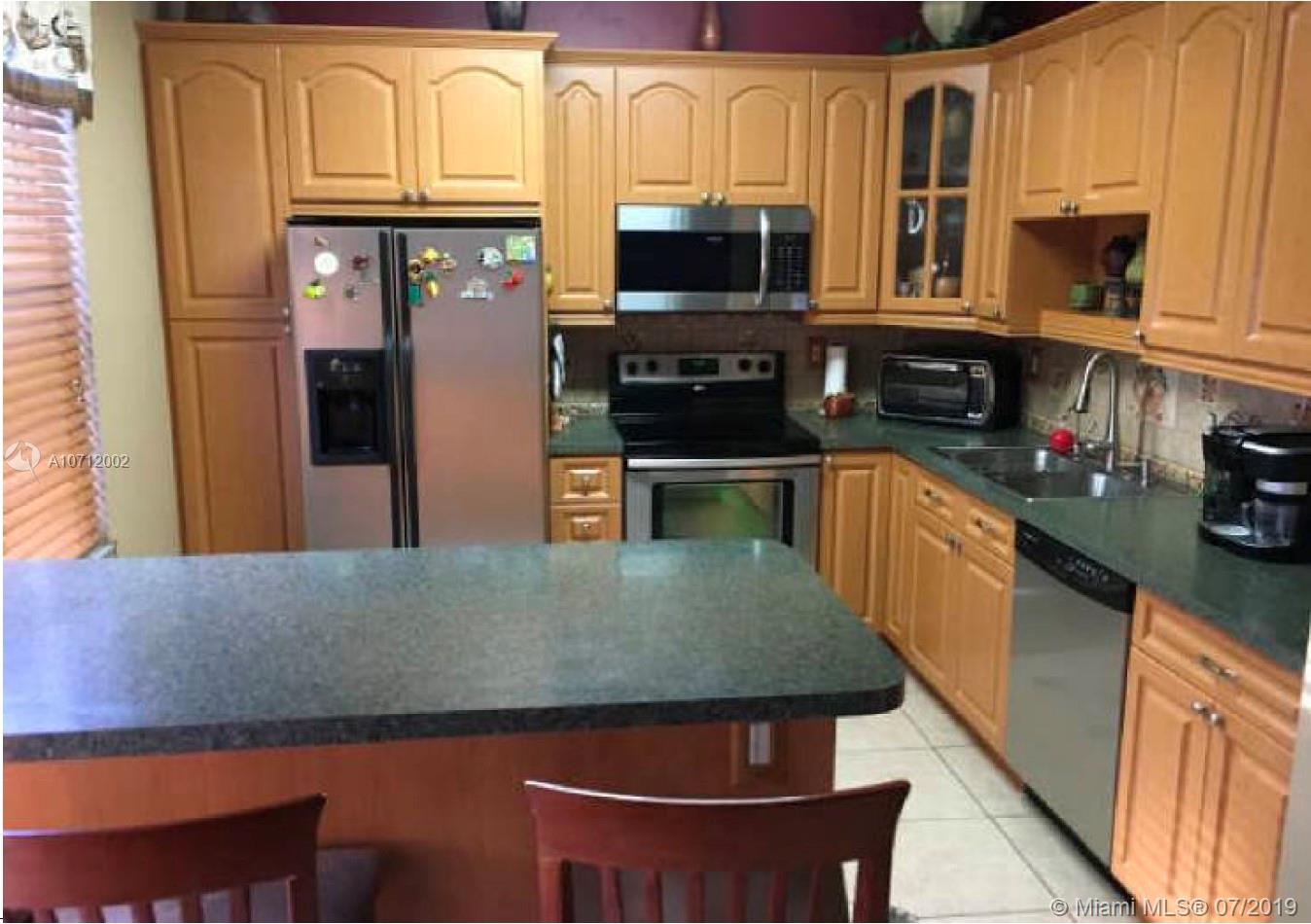 PEMBROKE SHORES - Residential