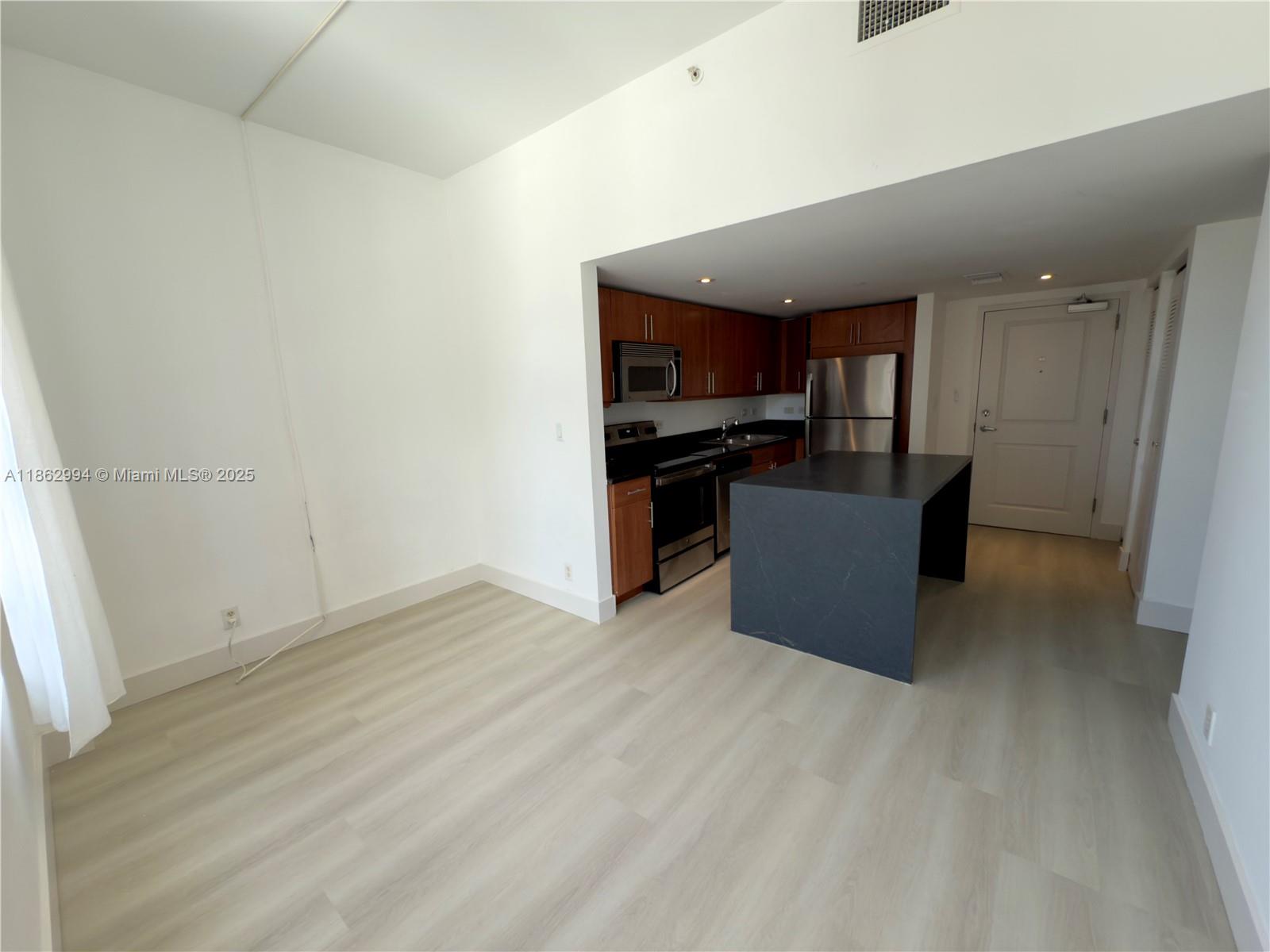 111 E Flagler St 805