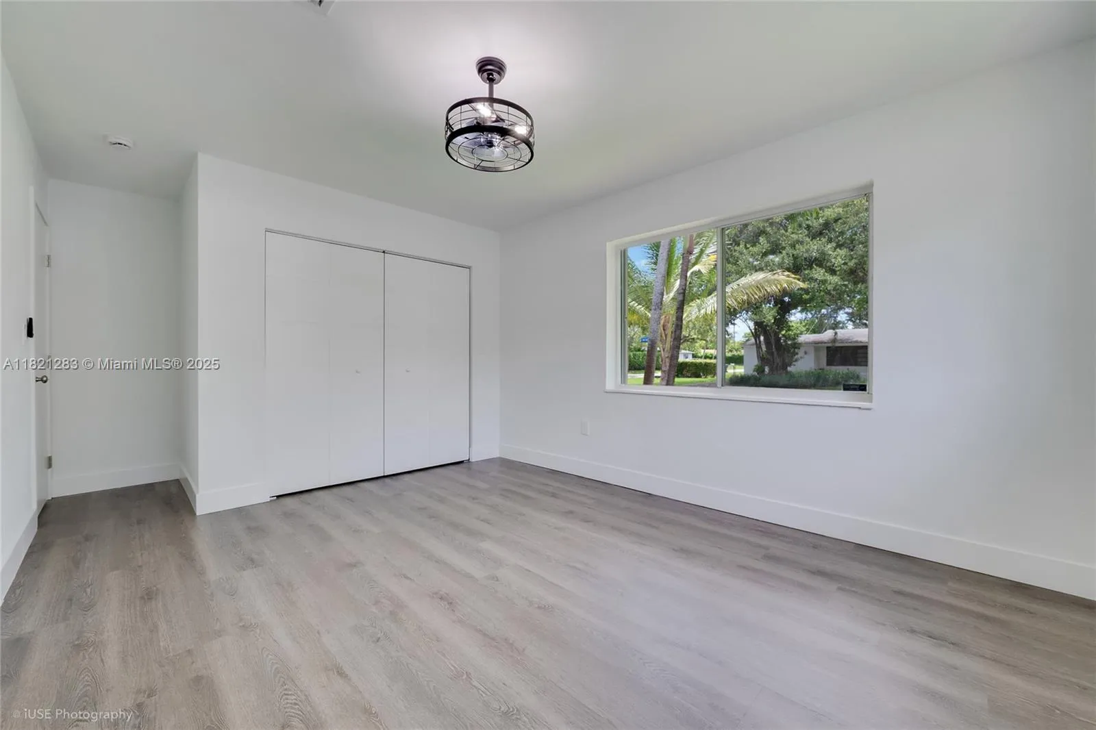 South Miami, Florida 33143, United States, 4 Bedrooms Bedrooms, ,3 BathroomsBathrooms,Residential,Active,151315