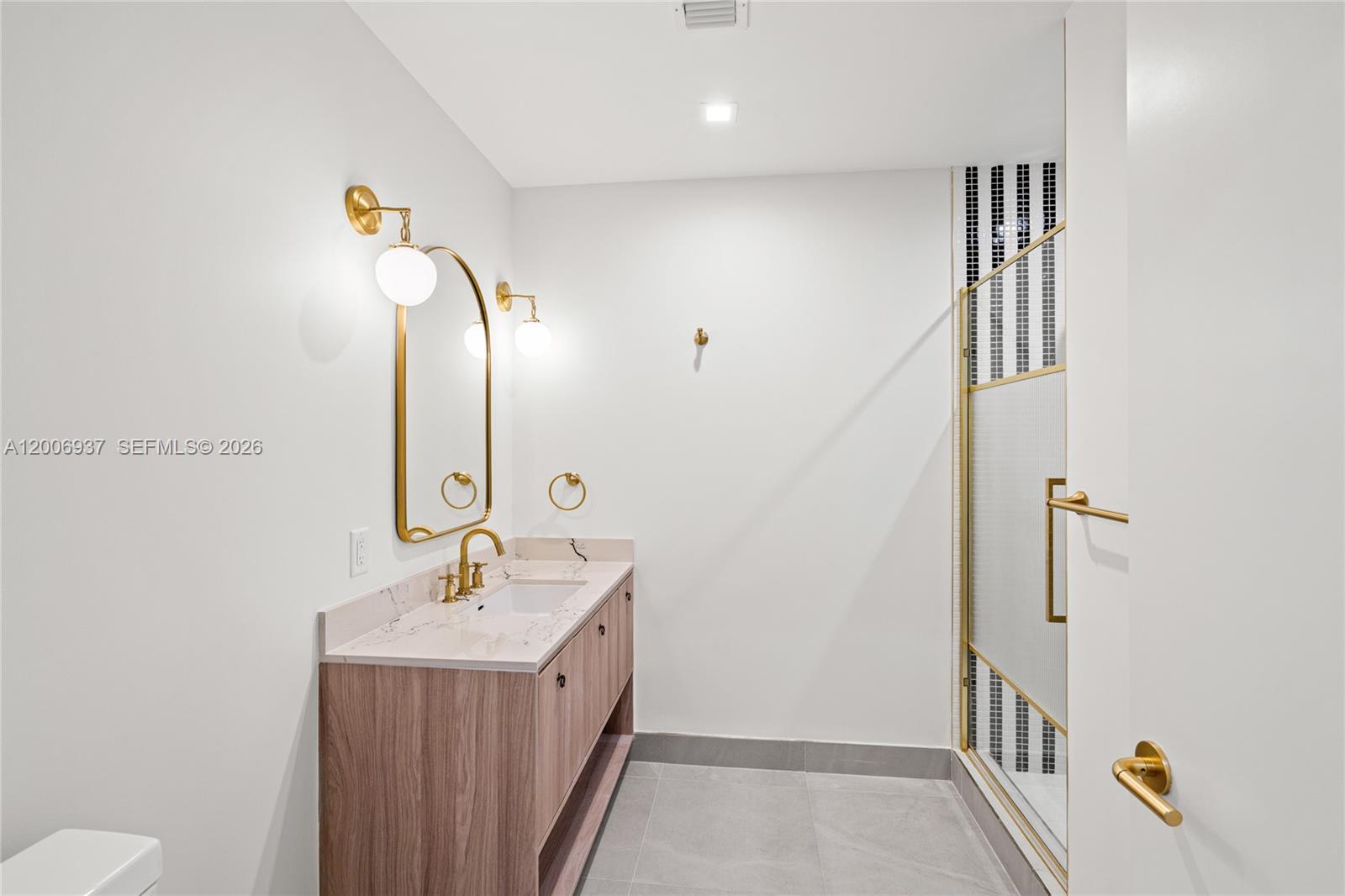 NOMAD WYNWOOD RESIDENCES - Residential Lease