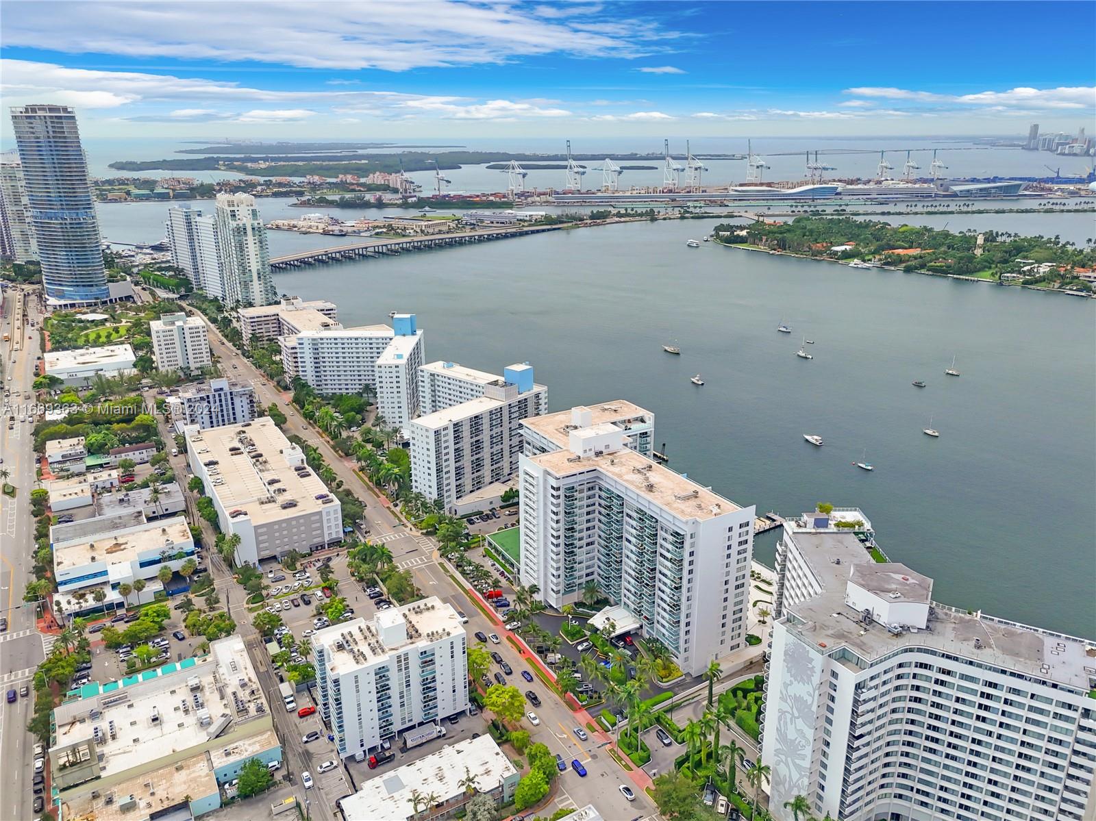 1000 West Ave 1121