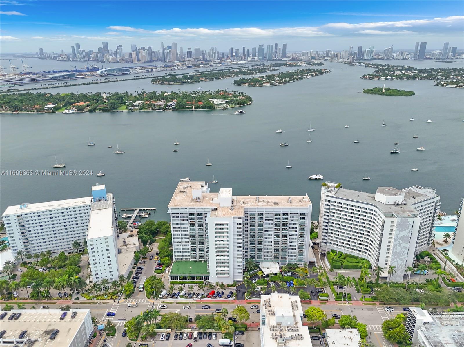 1000 West Ave 1121, Miami Beach, Miami-Dade County, Florida - 1 Bathrooms - 