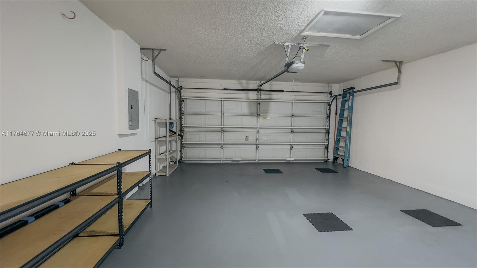 FOREST RIDGE CLUSTER HOME - Residential Lease