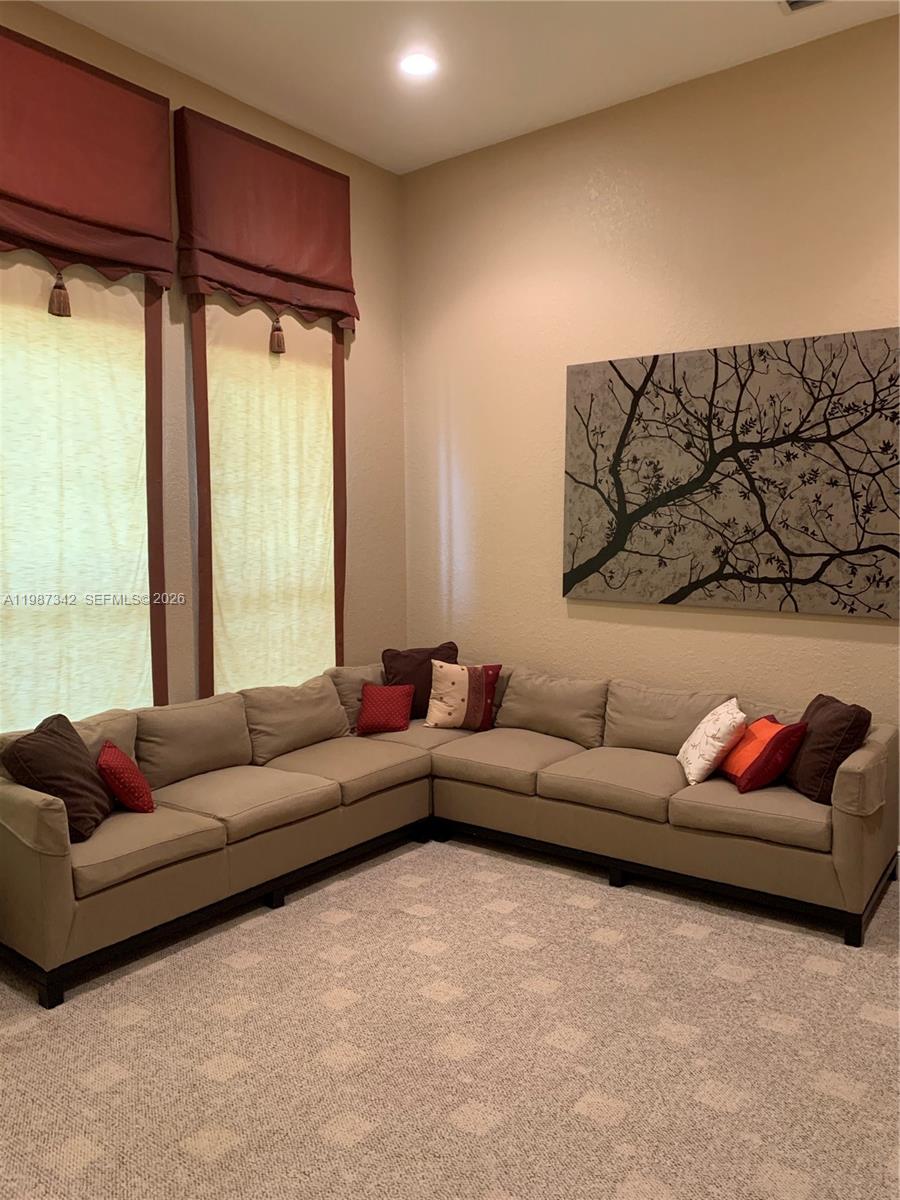 SUNSET LAKES PLAT THREE - Residential