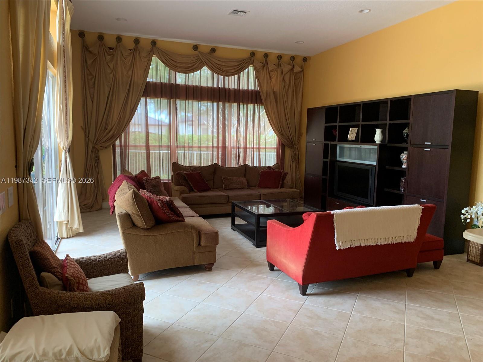 SUNSET LAKES PLAT THREE - Residential