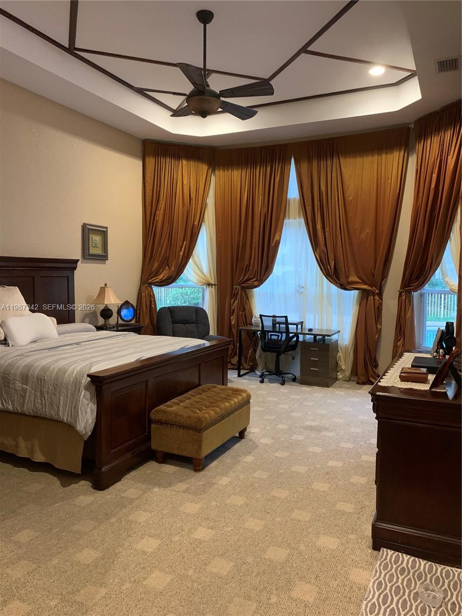 SUNSET LAKES PLAT THREE - Residential