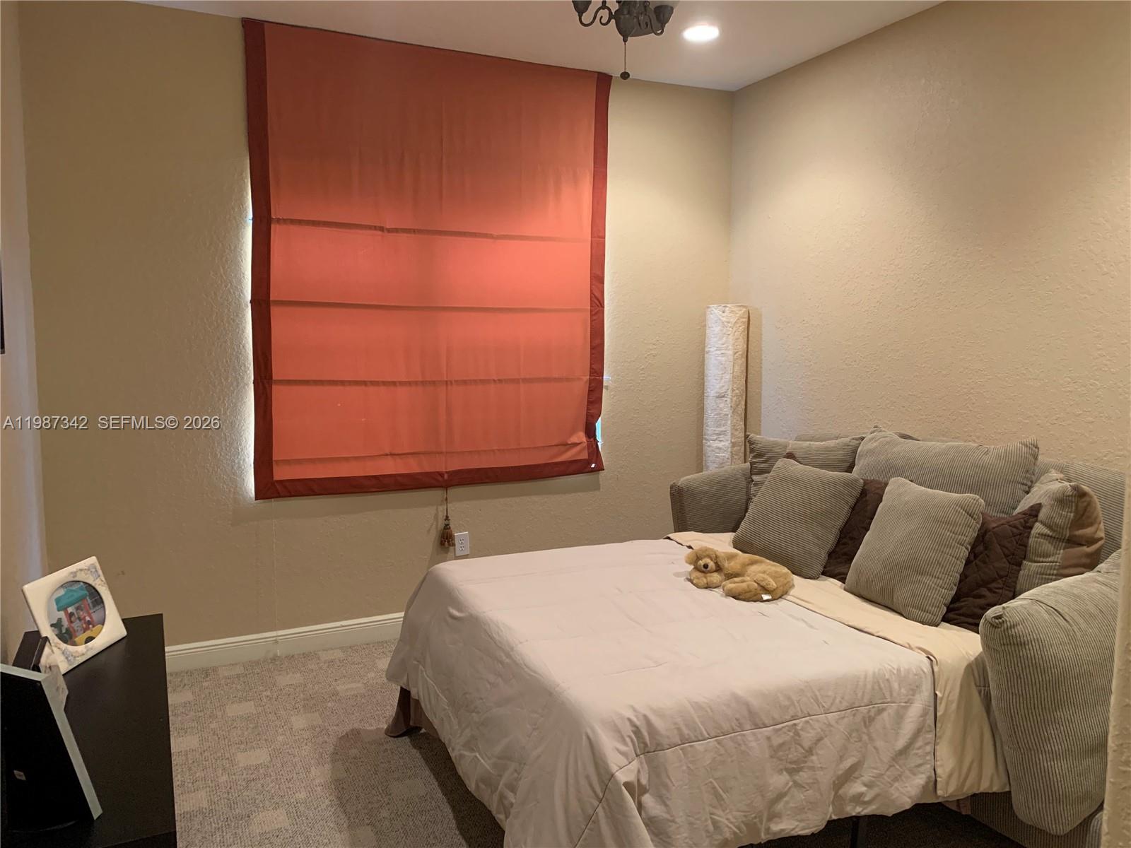 SUNSET LAKES PLAT THREE - Residential