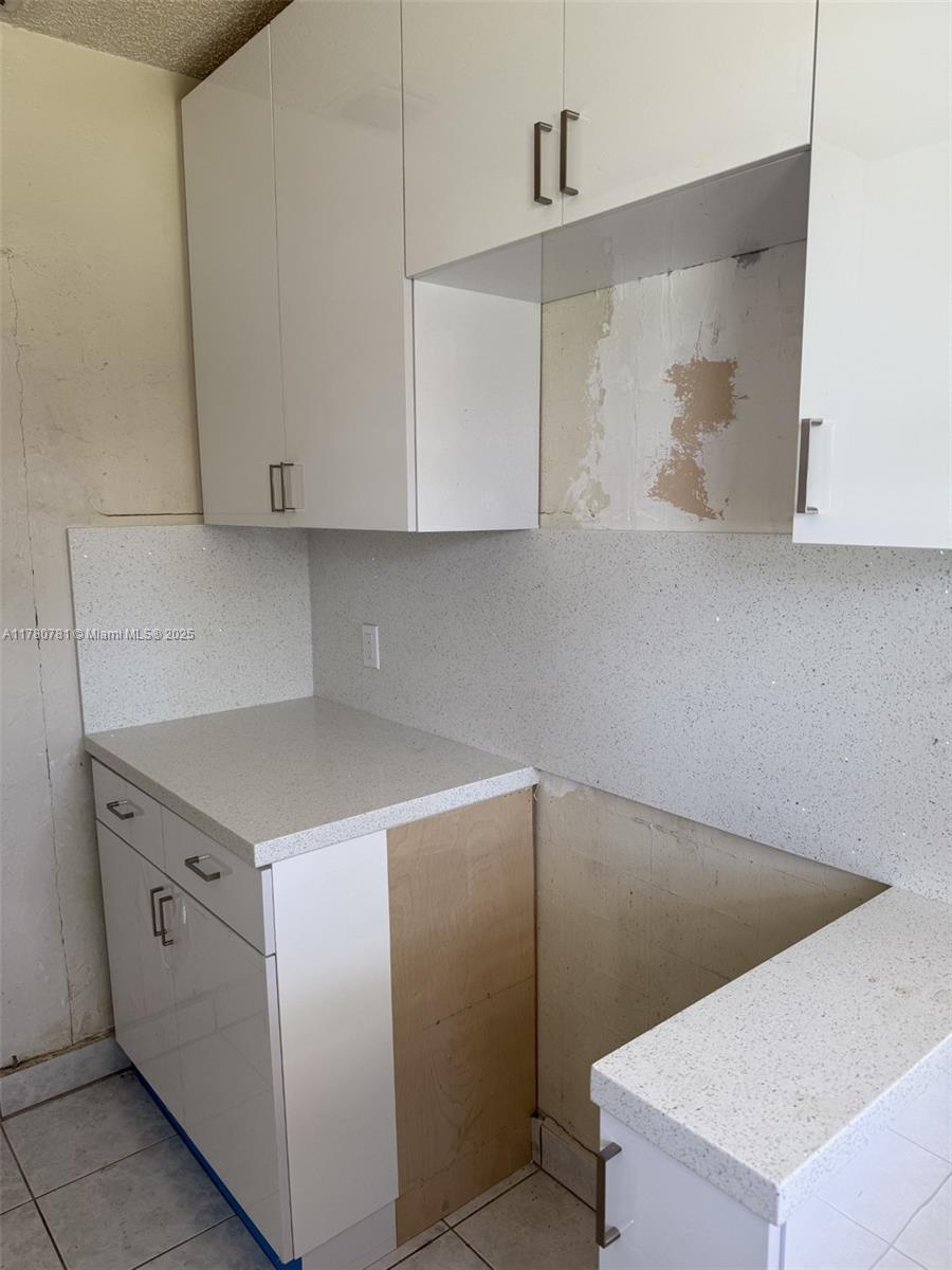 741 NE 2nd Pl