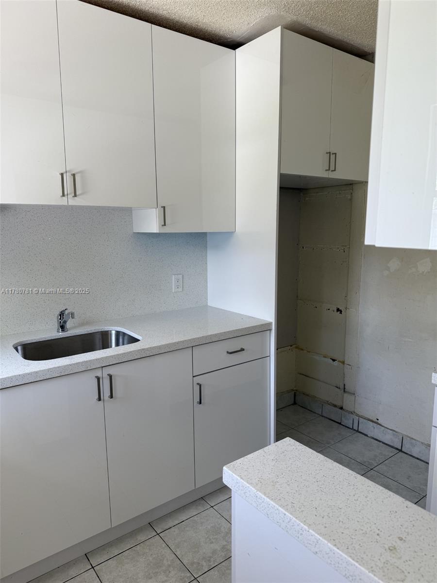 741 NE 2nd Pl
