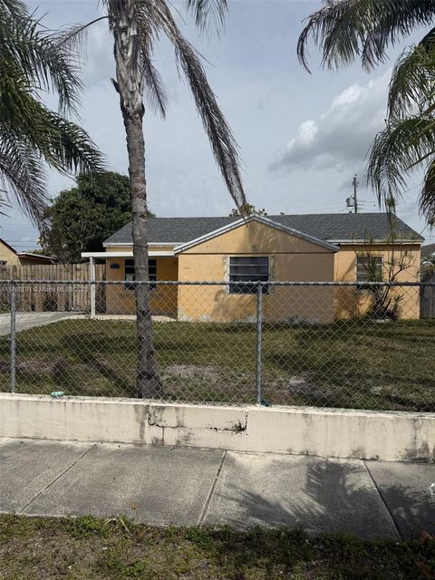 741 NE 2nd Pl Hialeah FL 33010