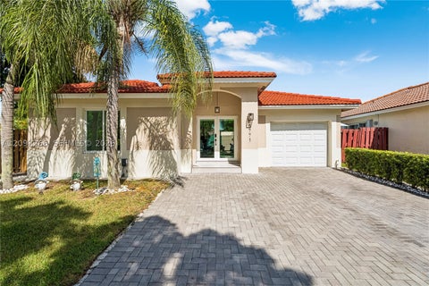 Photo of 5771 NW 98th Ct, Doral, FL 33178 (MLS # A12092266)