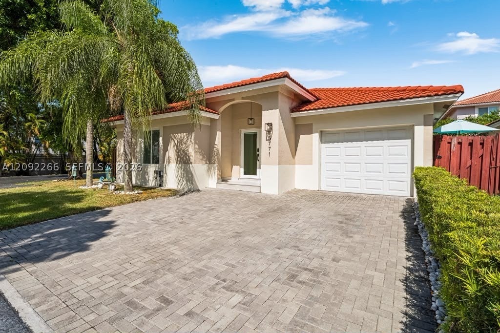 5771 NW 98th Ct