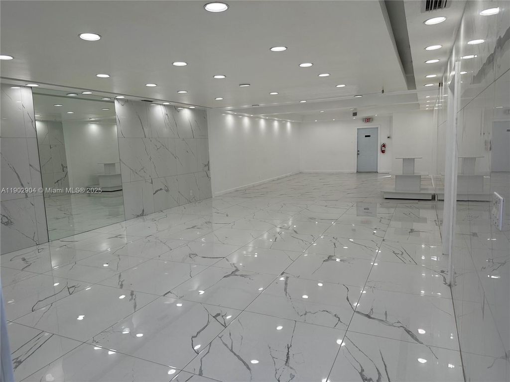 Photo of 921 S 21st Ave, Hollywood, FL 33020 (MLS # A11902904)