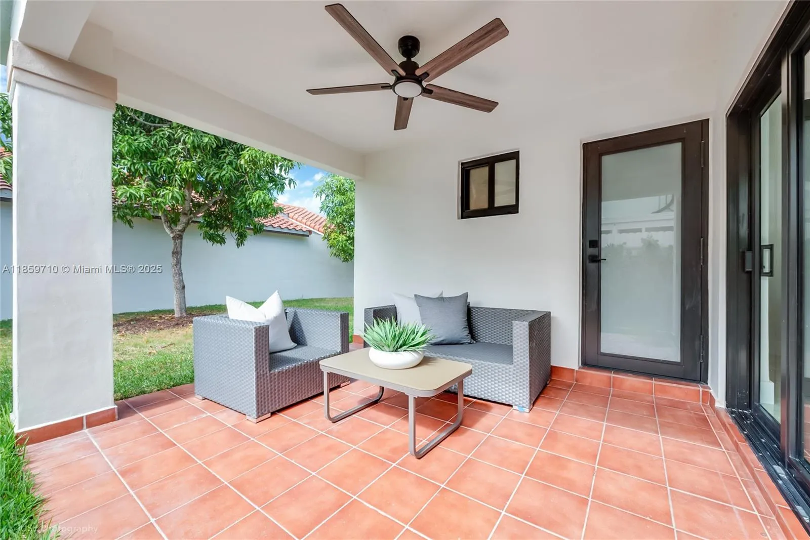 Miami, Florida 33186, United States, 3 Bedrooms Bedrooms, ,3 BathroomsBathrooms,Residential,Pending,193016