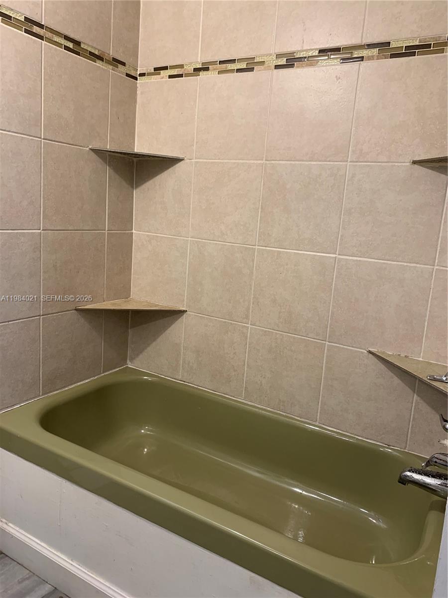 WATERGATE MOBILE HOME EST - Residential Lease