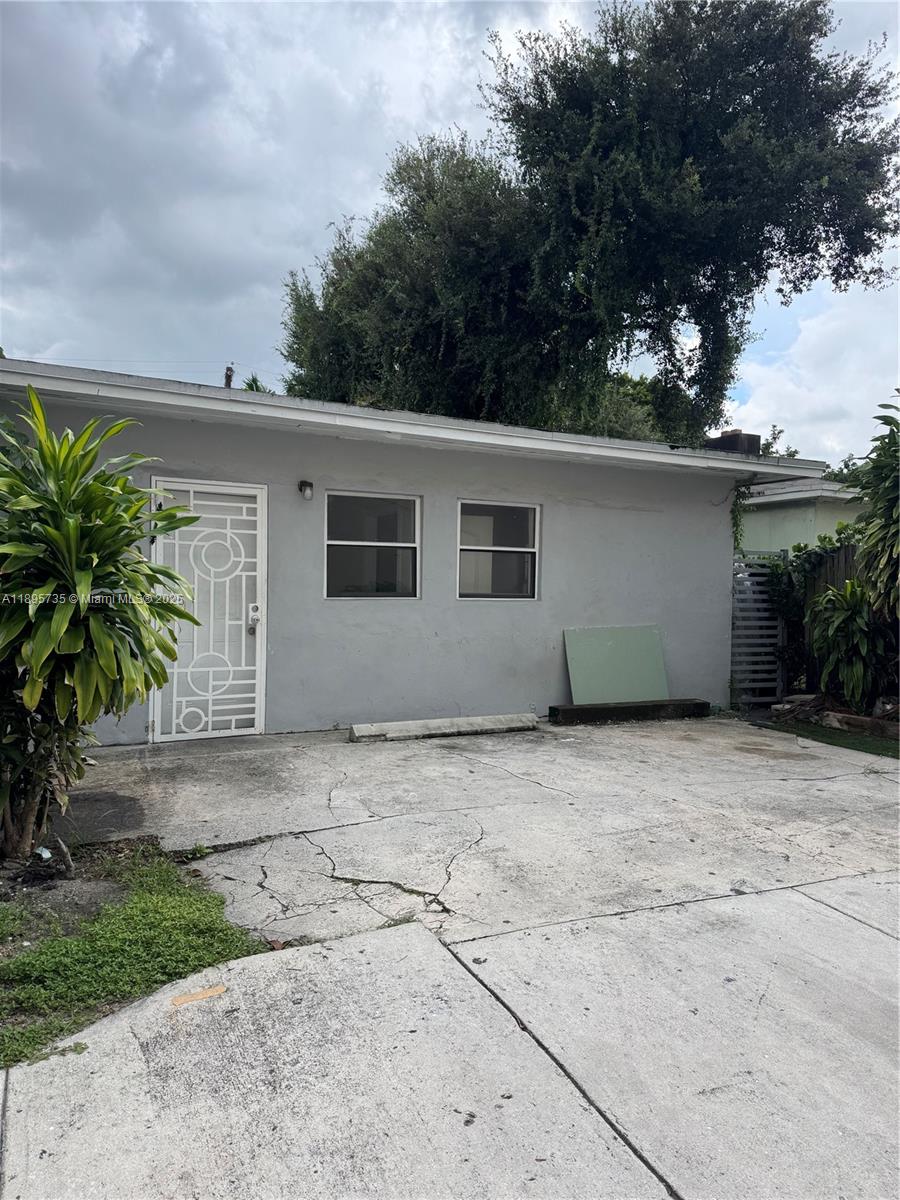 7TH AVENUE HIGHLANDS - Residential Lease