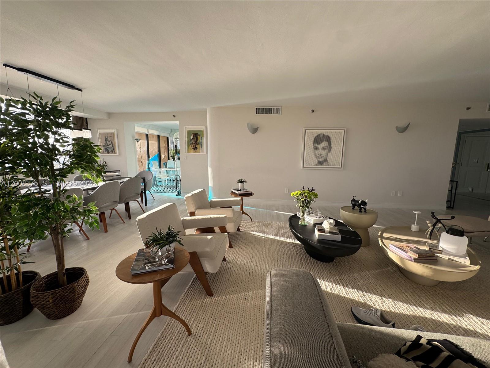 11113 Biscayne Blvd 558